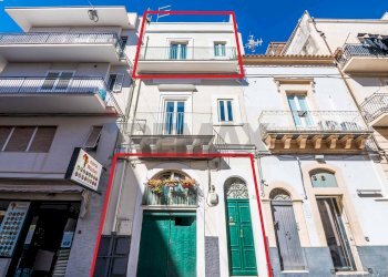 Edificio all\'aperto - Appartamento Via Roma
 
23, Ragusa - foto 1