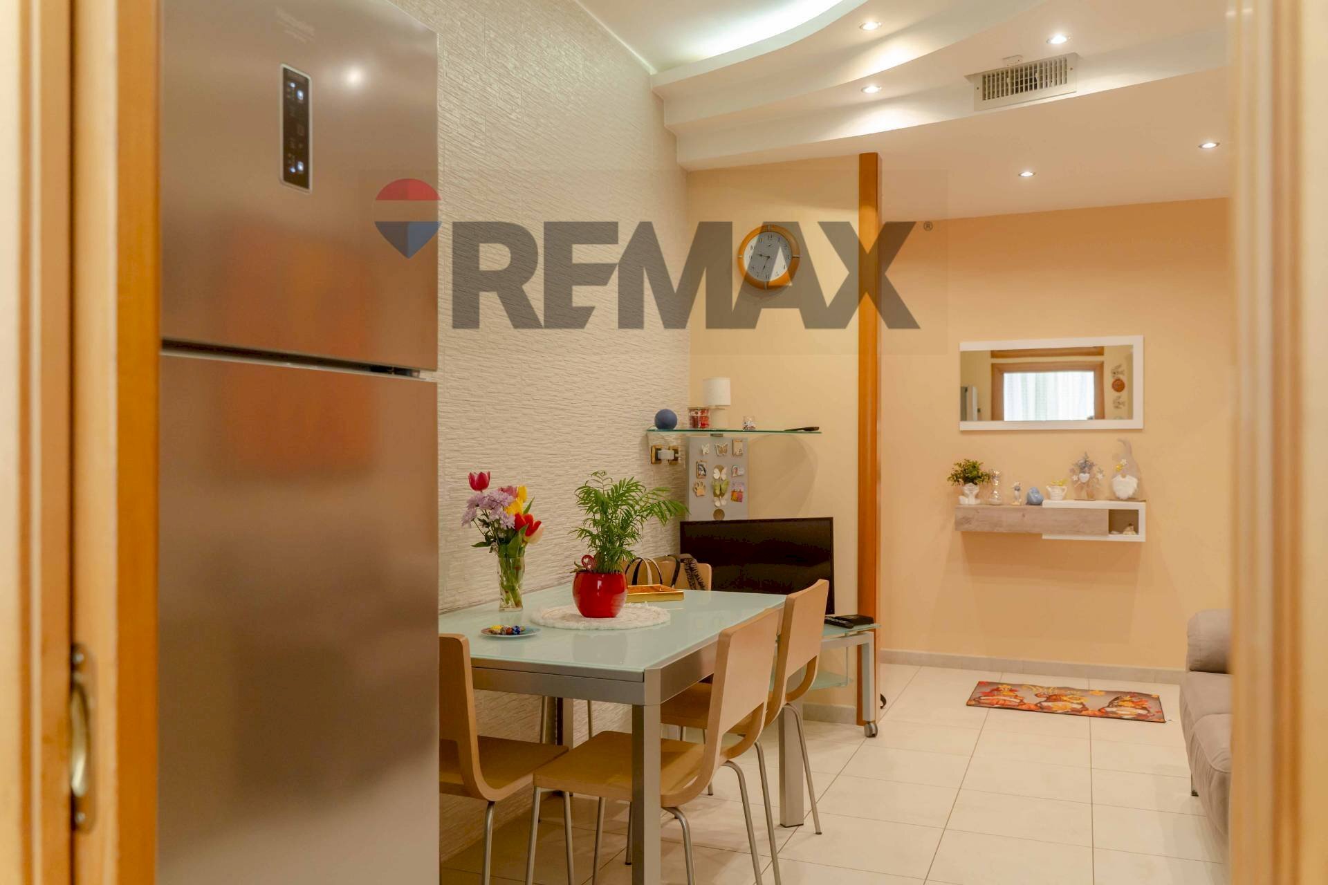 Sala da pranzo - Trilocale Via Oristano
 
6, Modugno - foto 3