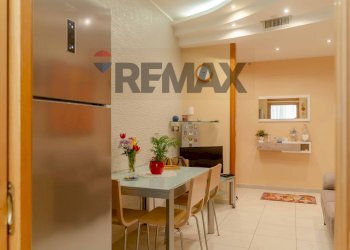 Sala da pranzo - Trilocale Via Oristano
 
6, Modugno - foto 3