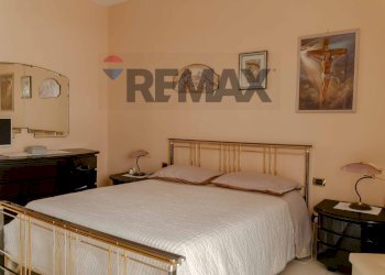 Camera / camera da letto - Trilocale Via Oristano
 
6, Modugno - foto 8