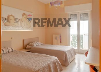 Camera / camera da letto - Trilocale Via Oristano
 
6, Modugno - foto 10