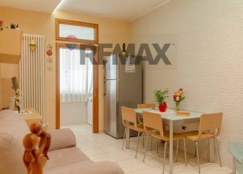 Sala da pranzo - Trilocale Via Oristano
 
6, Modugno - foto 15