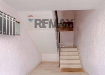 Scale - Trilocale Via Oristano
 
6, Modugno - foto 16