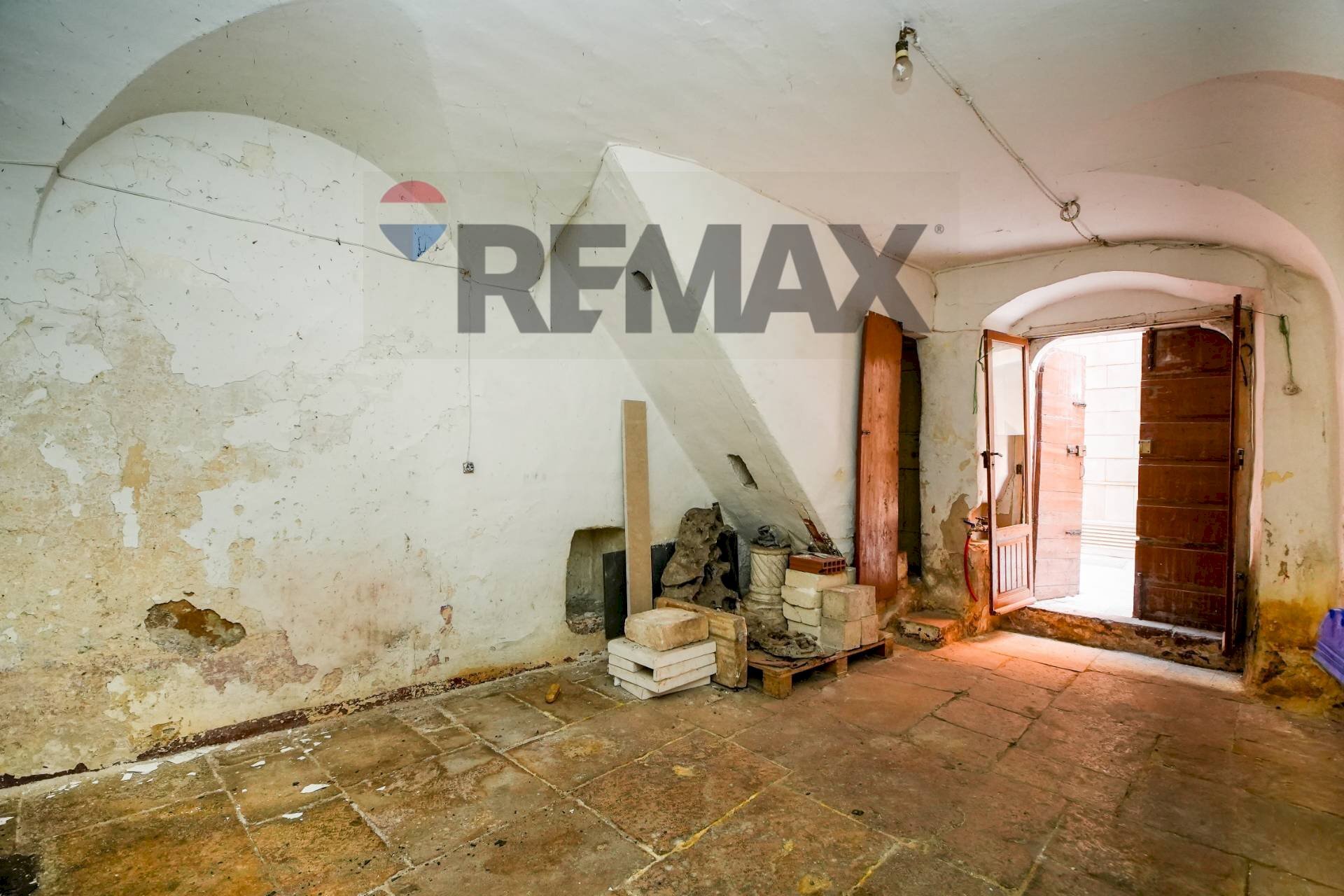 Stanza vuota - Trilocale via Vergini
 
30, Modugno - foto 2