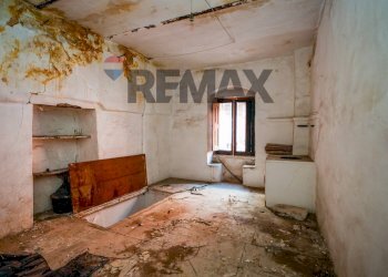 Stanza vuota - Trilocale via Vergini
 
30, Modugno - foto 7