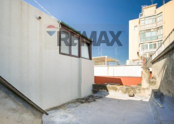 Terrazza - Trilocale via Vergini
 
30, Modugno - foto 11