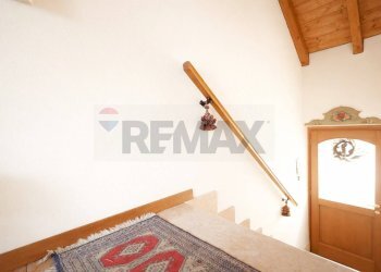 Scale - Villa Bifamiliare VIA MAGGIORE, Roana - foto 2