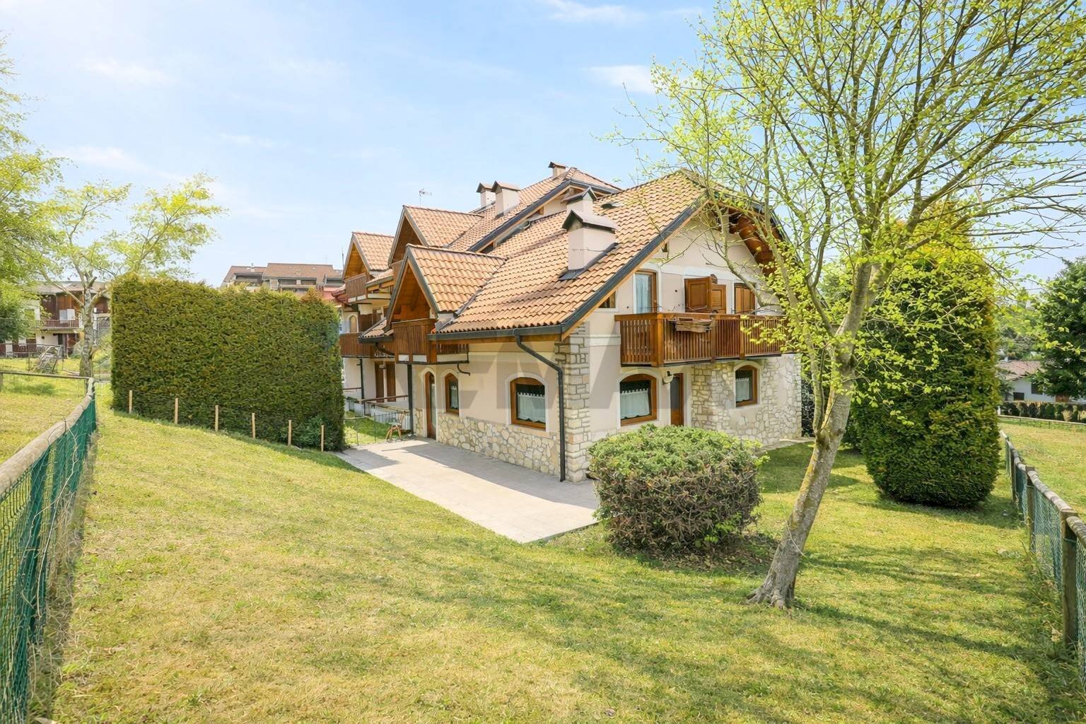 Casa all\'aperto - Casa semi indipendente VIA ZEBIO
 
37, Roana - foto 1