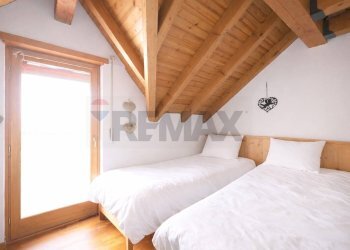 Camera / camera da letto - Casa semi indipendente VIA ZEBIO
 
37, Roana - foto 19