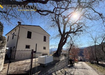 Foto 1 - Independent house Roccafluvione - photo 1