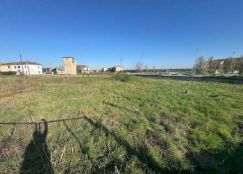 Foto 3 - Terreno edificabile TORRE DEI CANI, San Martino Siccomario - foto 2