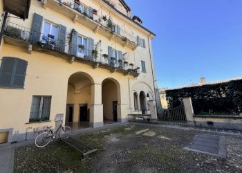 Foto 1 - Trilocale VIA AZZARIO
 
19, Pavia - foto 1