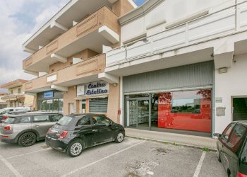 Foto 39 - Locale Commerciale via alcide de gasperi, Aprilia - foto 39