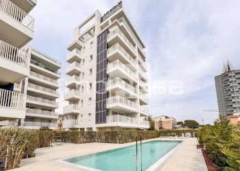 Foto 32 - Trilocale via pindemonte
 
4, Jesolo - foto 32