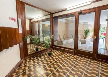 Foto 11 - Bilocale via serenella
 
5, Sanremo - foto 11