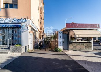 Foto 1 - Magazzino Viale Mario Rapisardi
 
504, Catania - foto 1