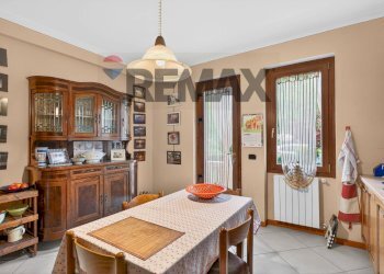 Sala da pranzo - Villa via Redipuglia
 
8, Provaglio d'Iseo - foto 52
