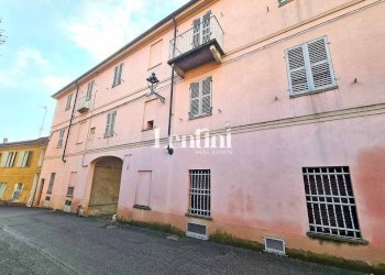 Facciata - Villa via Umberto I, Terruggia - foto 2