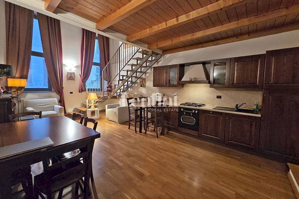 Sala da pranzo - Appartamento via Evasio Leoni, Casale Monferrato - foto 2