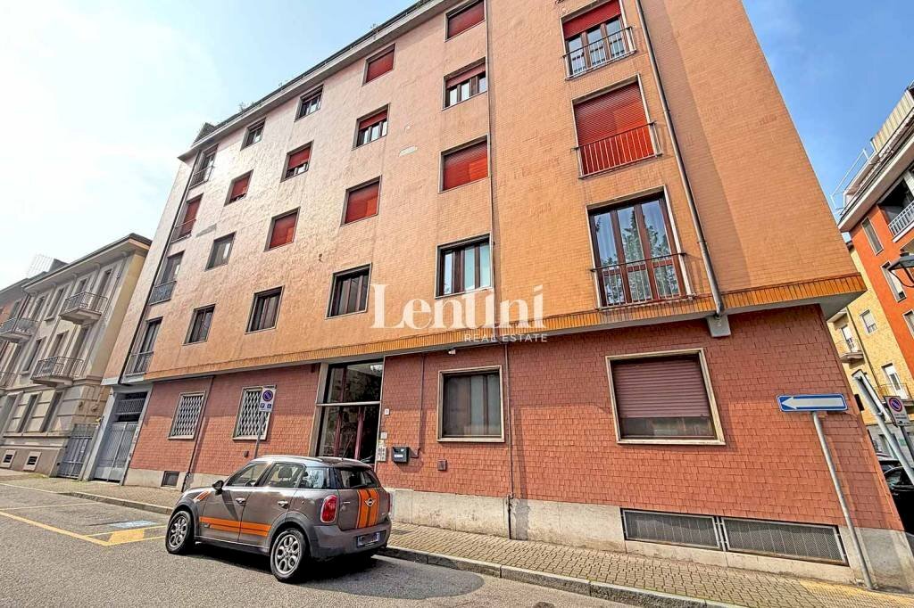 Facciata - Appartamento via Martino Spanzotto, 11, Casale Monferrato - foto 1