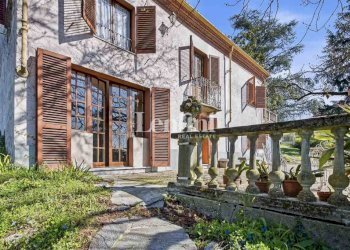 Facciata - Villa via Guglielmo Marconi, 25, San Giorgio Monferrato - foto 5