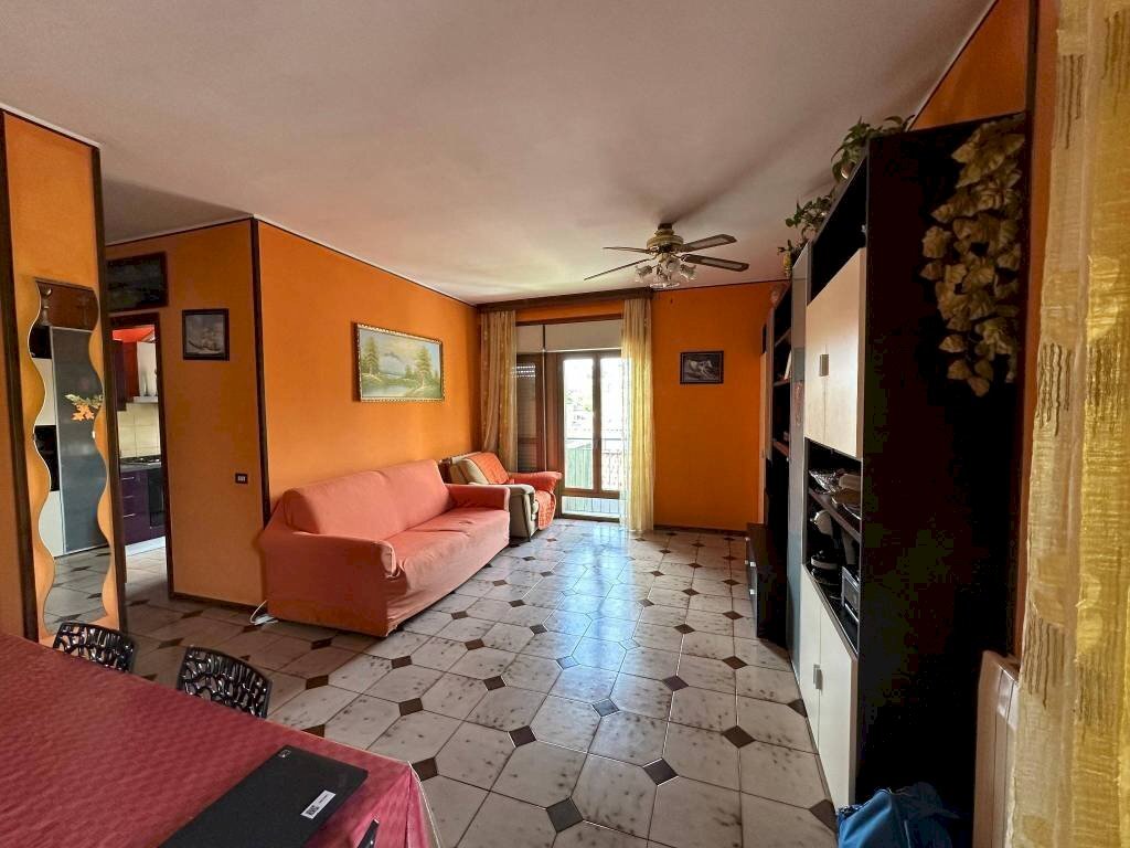 Salone - Quadrilocale via Antonio Gramsci, 9, Gallarate - foto 1