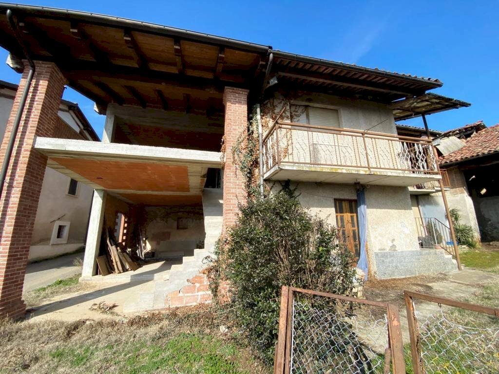 Facciata - Casa indipendente strada dei Magnini, Mondovì - foto 1