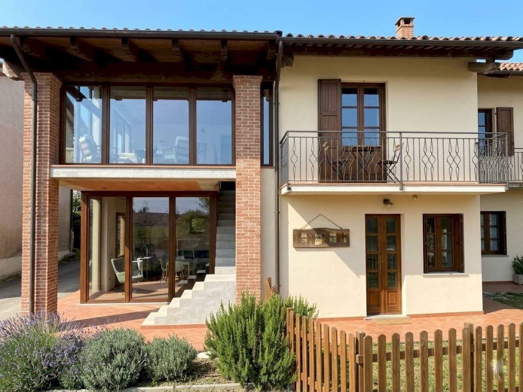 Facciata - Casa indipendente strada dei Magnini, Mondovì - foto 2