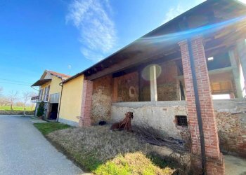 Facciata - Casa indipendente strada dei Magnini, Mondovì - foto 15
