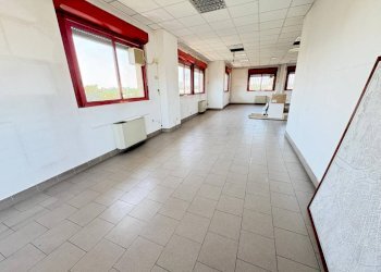 Interno non residenziale - Ufficio via Enrico Cosenz, 18, Milano (zona Bovisa) - foto 13