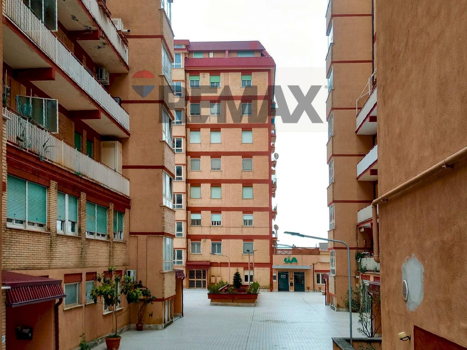 Edificio all\'aperto - Apartment Frosinone - photo 1