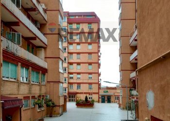 Edificio all\'aperto - Apartment Frosinone - photo 1