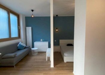 Salone - Bilocale via Astolfo, 10, Milano (zona Lambrate) - foto 3