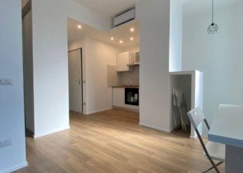 Salone - Bilocale via Astolfo, 10, Milano (zona Lambrate) - foto 20