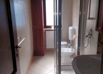 Bagno - Bilocale via Luigi Cadorna, Alba - foto 6