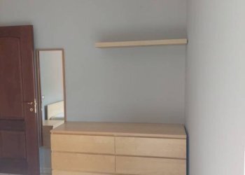 Camera da letto - Bilocale via Luigi Cadorna, Alba - foto 10