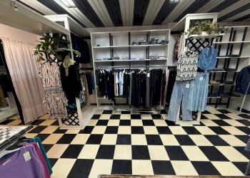 Interno non residenziale - Negozio via Roma, 24, Perosa Argentina - foto 7
