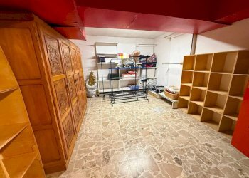 Magazzino - Negozio via Roma, 24, Perosa Argentina - foto 12