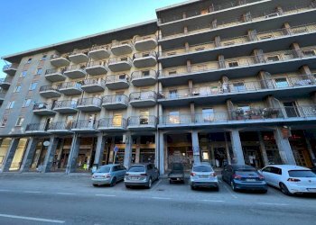 Facciata - Shop via Roma, 24, Perosa Argentina - photo 18