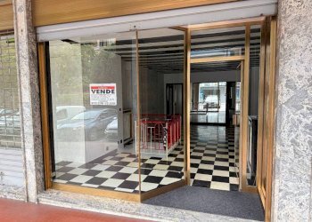 Ingresso - Negozio via Roma, 24, Perosa Argentina - foto 1