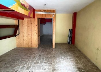 Cantina - Negozio via Roma, 24, Perosa Argentina - foto 10