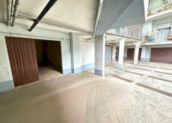 Magazzino - Negozio via Roma, 24, Perosa Argentina - foto 13