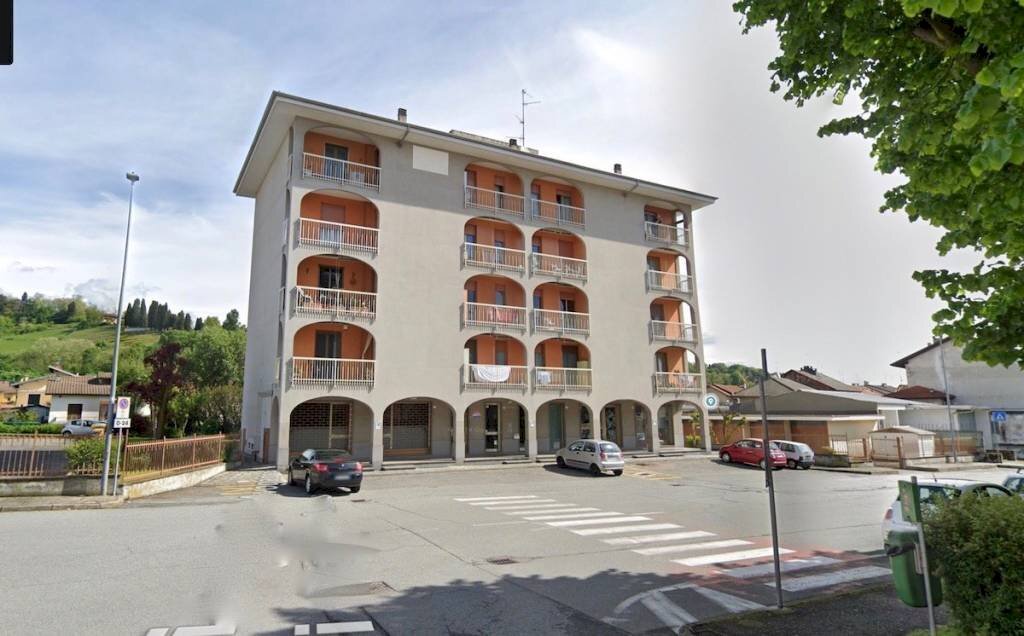 Facciata - Appartamento piazza Ferdinando Avogadro di Collobiano, 6, Vigliano Biellese - foto 1