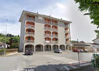 Facciata - Appartamento piazza Ferdinando Avogadro di Collobiano, 6, Vigliano Biellese - foto 1