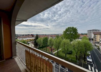 Balcone - Appartamento piazza Ferdinando Avogadro di Collobiano, 6, Vigliano Biellese - foto 15