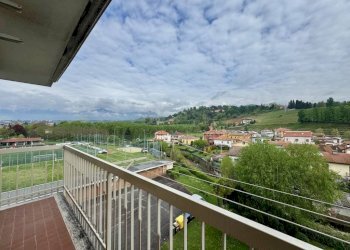 Balcone - Appartamento piazza Ferdinando Avogadro di Collobiano, 6, Vigliano Biellese - foto 20