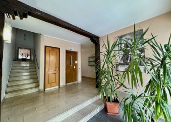 Interno palazzo - Appartamento piazza Ferdinando Avogadro di Collobiano, 6, Vigliano Biellese - foto 2