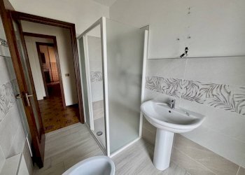 Bagno - Appartamento piazza Ferdinando Avogadro di Collobiano, 6, Vigliano Biellese - foto 25