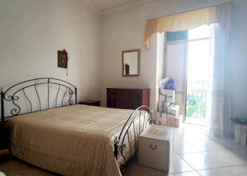 Camera da letto - Bilocale via Naldi, Portici - foto 12