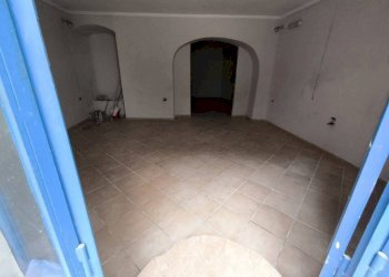 Stanza non arredata - Negozio via Università, Portici - foto 2